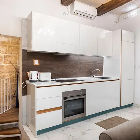 Chic, Stylish 1 Bedroom Maisonette - Close To Valletta