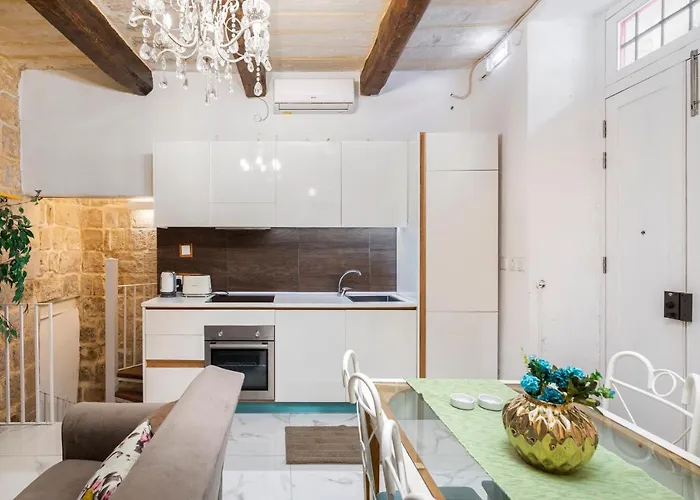 Vakantiehuis Chic, Stylish 1 Bedroom Maisonette - Close To Valletta