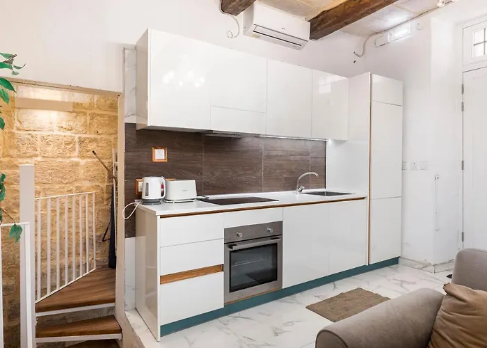 Chic, Stylish 1 Bedroom Maisonette - Close To Valletta