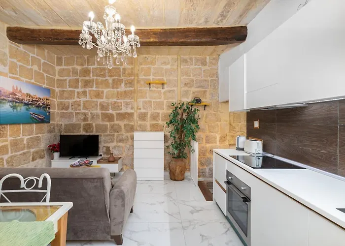 Holiday home Chic, Stylish 1 Bedroom Maisonette - Close To Valletta Il-Furjana